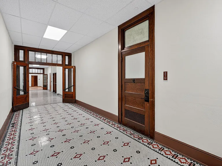 1520 Morningside Ave — Photo 49