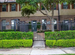 9130 Lakes At 610 Dr, Houston, TX 77054