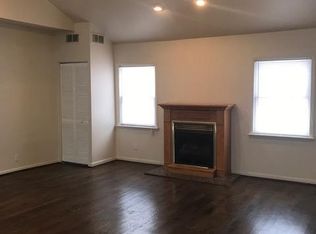 21101 Huntington Ave, Harper Woods, MI 48225