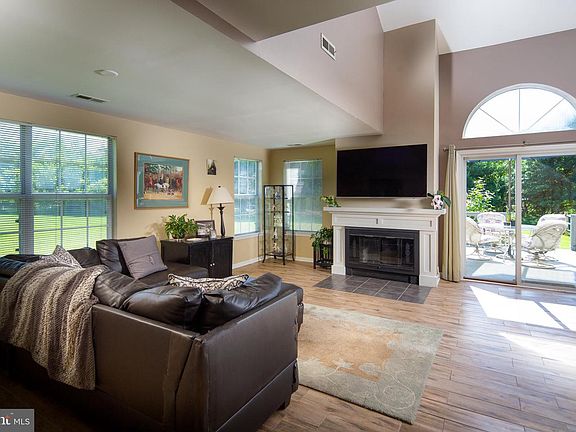 5th image of 31 Parkview Way