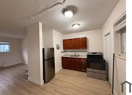 690 NE 133rd St #7 — Photo 26