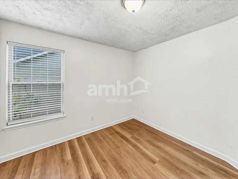 4238 Zephyrhills Dr NW — Photo 17