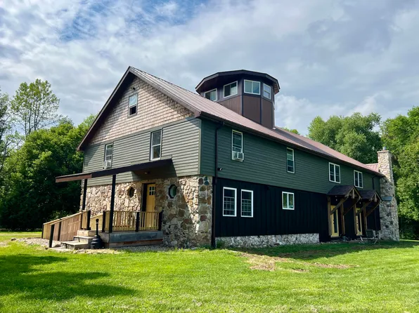 32 W Hill Rd, Plattsburgh, NY 12901