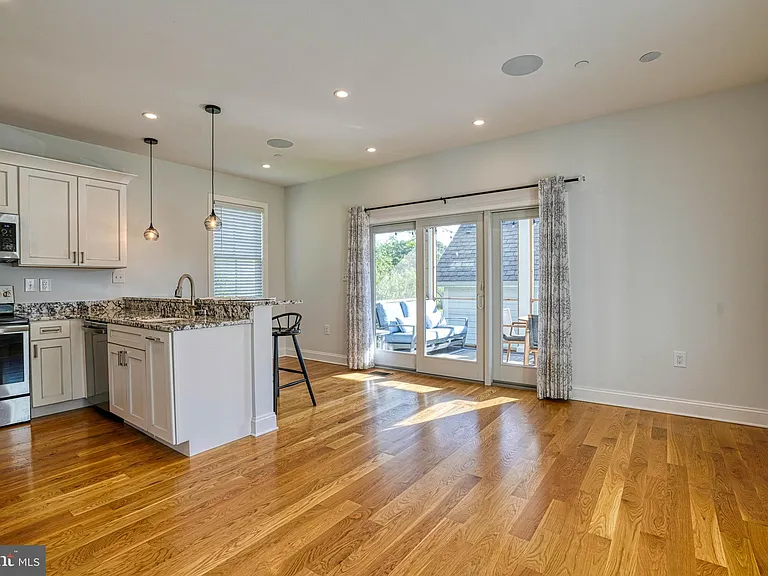 101 Tilghman St — Photo 8