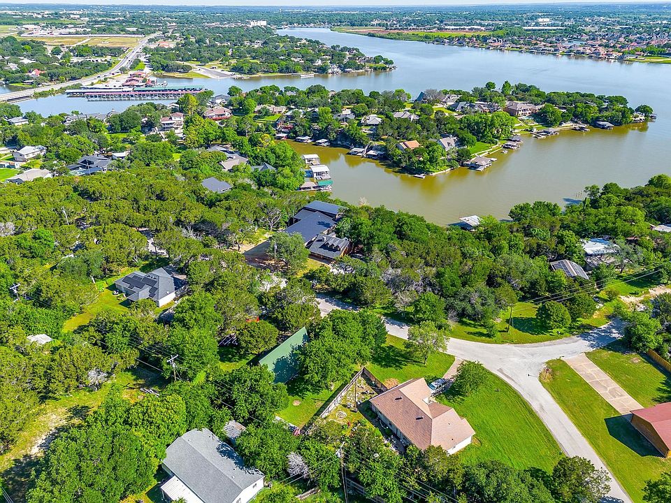 1st image of 228 Rock Harbor Dr