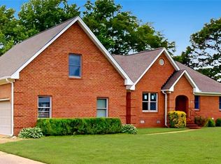 23 Boykin Ln, Hampton, VA 23663