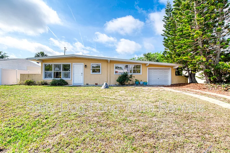 3 bed, 2.0 bath, 1408 sqft, $2,250 — Photo 1