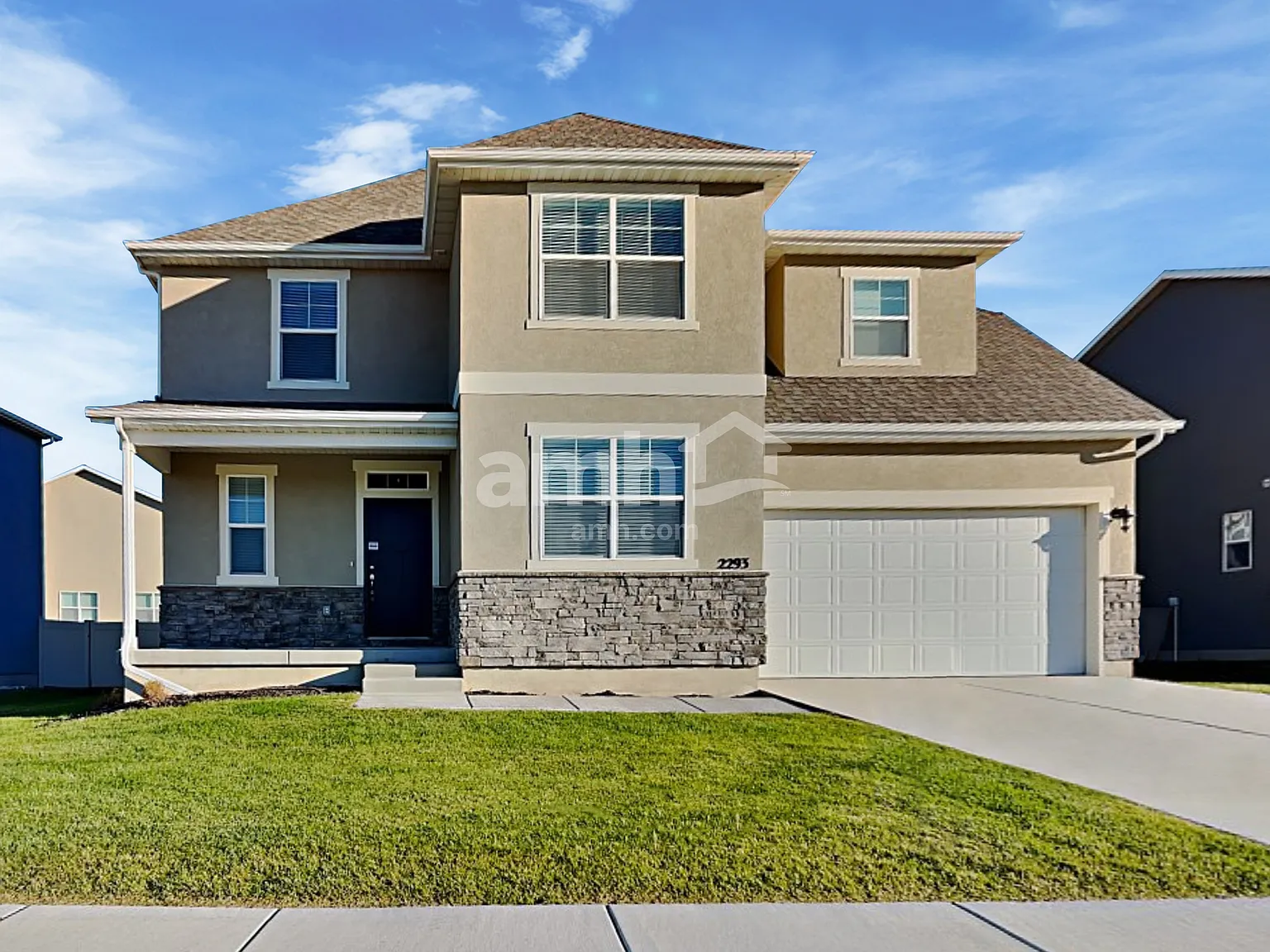 5 bed, 4.5 bath, 2708 sqft, $2,695 — Photo 1