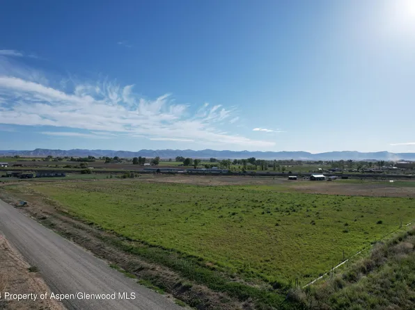 1254 M 1/4 Rd, Loma, CO 81524