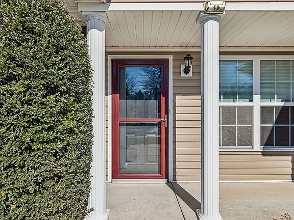 5th image of 1467 Woodside Dr