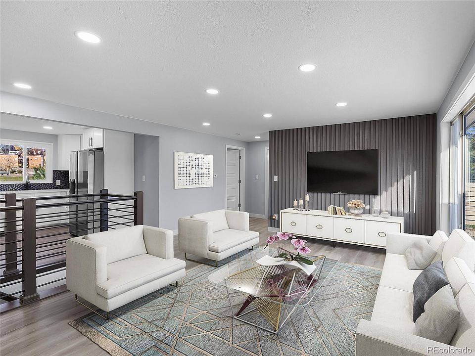 1st image of 951 E 10th Avenue