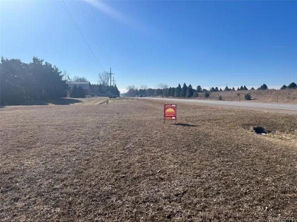 Mertz Rd, Mayville, MI 48744