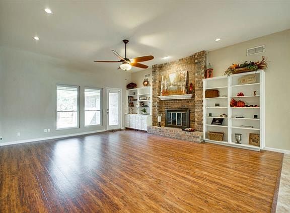 3rd image of 519 Indian Creek Dr