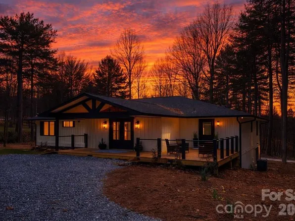 323 Mashburn Branch Rd, Franklin, NC 28734