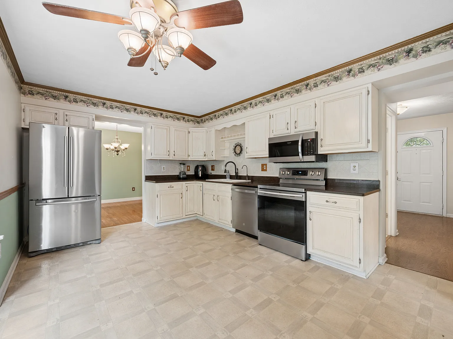 5562 Sponseller Court - 1 — Photo 4