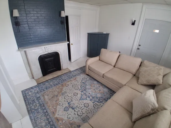 76 Silver Ln #76B, East Hartford, CT 06118