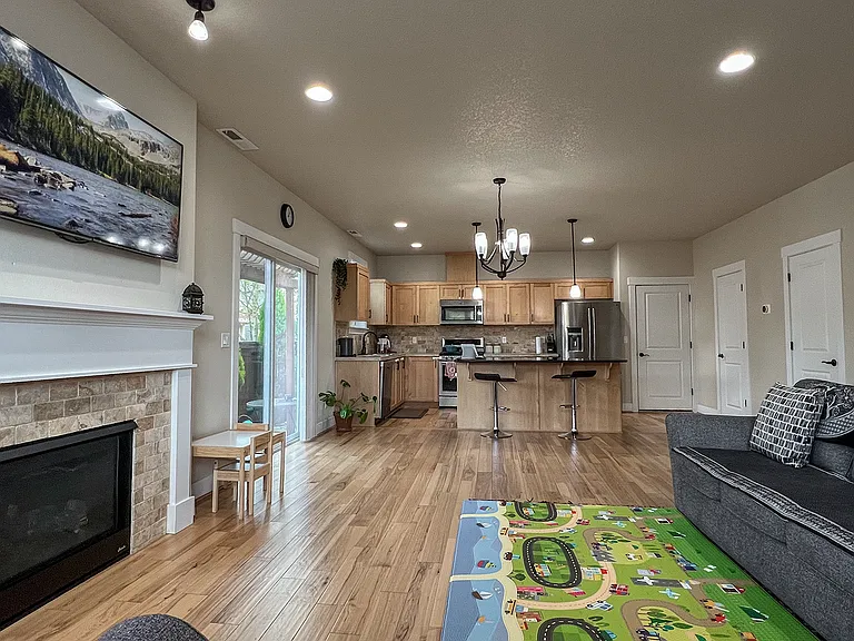 206 SW Marsuda Ter — Photo 8