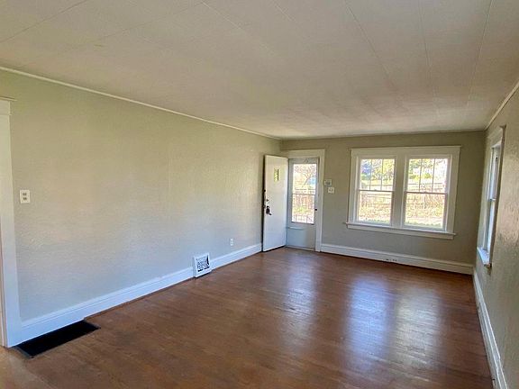 5th image of 7525 San Diego Ave