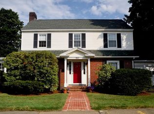 963 Humphrey St, Swampscott, MA 01907