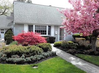 9 Fieldstone Dr, Syosset, NY 11791