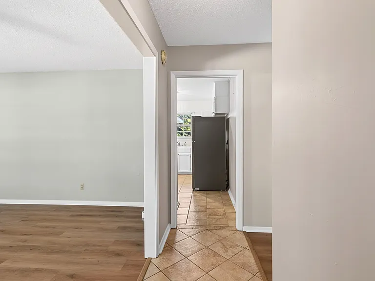 14320 Mallett Rd — Photo 17