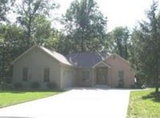 3110 Hilltop Dr, Buchanan, MI 49107