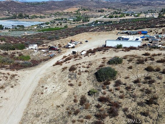 3rd image of 40674 Sage Rd