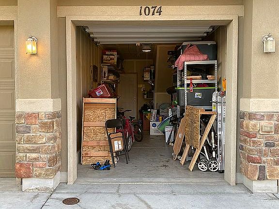 3rd image of 1074 Allington Dr N