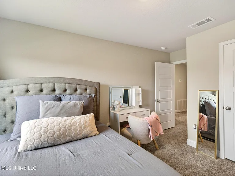 5438 Leeds Ln — Photo 43