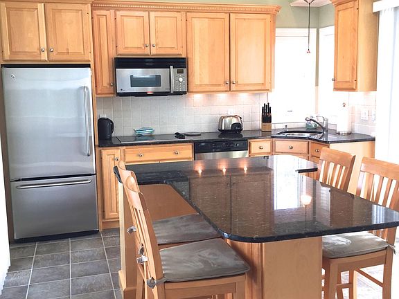 2nd image of 116 E Seabreeze Ave #2