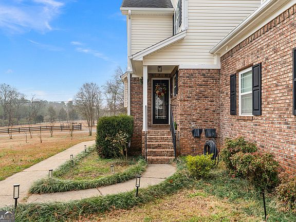 4th image of 1350 Hardin Bridge Rd SW