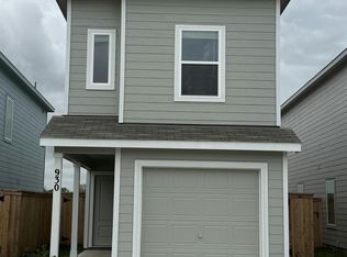 930 Pertuso Ln, Huffman, TX 77336
