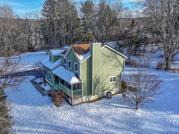 5th image of 25 Sugarloaf Mountain Road