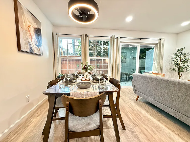 3229 S Sherbourne Dr — Photo 14