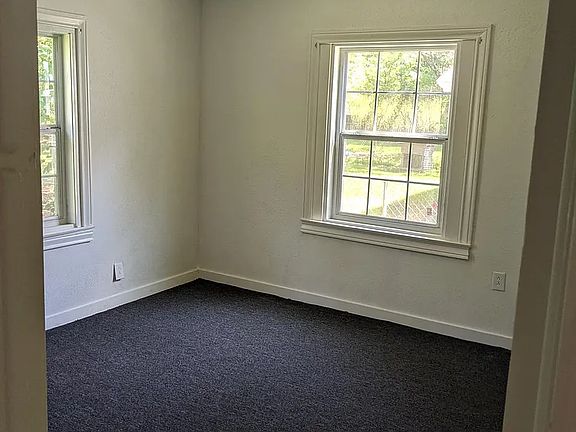 4th image of 315 E Pipkin St