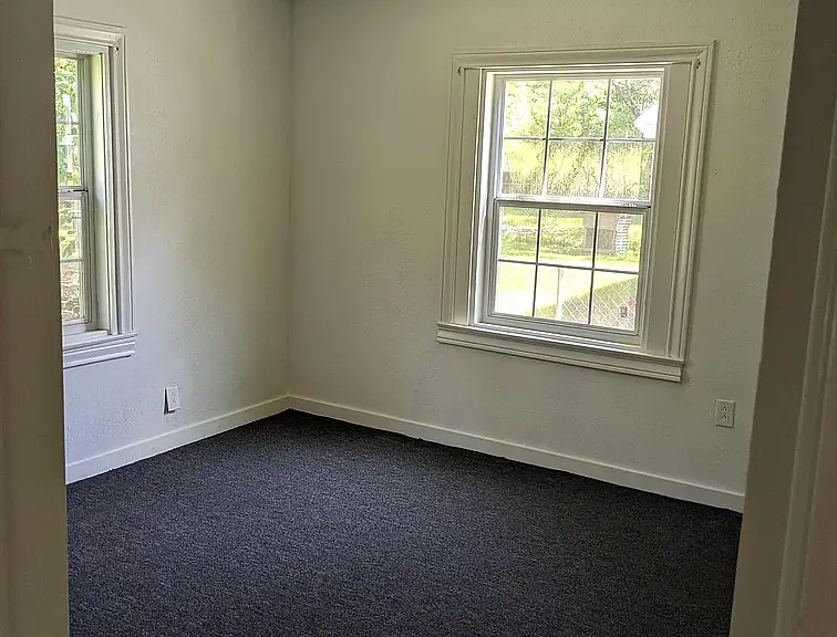 315 E Pipkin St — Photo 4