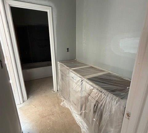3rd image of 127 Woodford Dr