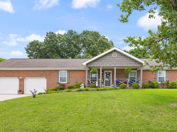 114 Oakview Dr, Rossville, GA 30741