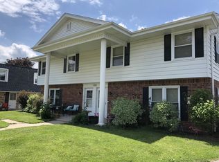 1510 David Ct APT 4, Waukesha, WI 53189