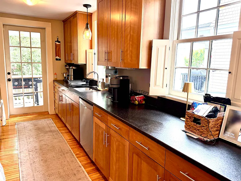 65 Mark St #1 — Photo 9
