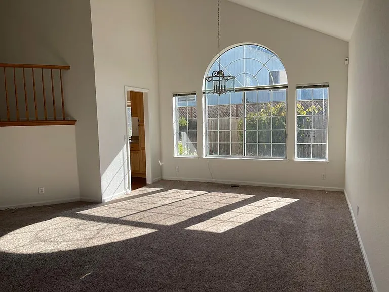 112 Knight Ct — Photo 8