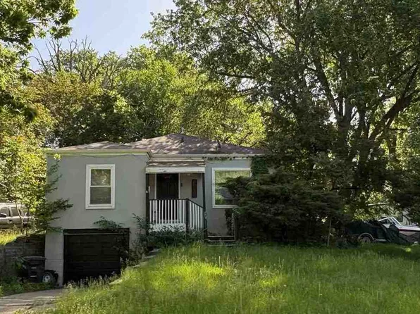 3505 38th St, Des Moines, IA 50310