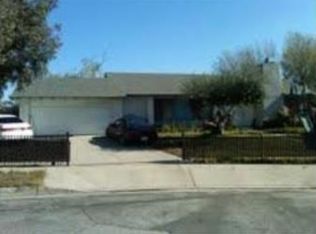 1003 W Buxton Dr, Rialto, CA 92377