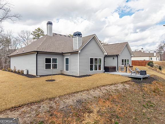 4th image of 72 Highland Pointe Dr