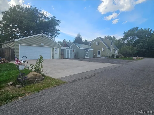 3311 Rhode Island Ave, Niagara Falls, NY 14305