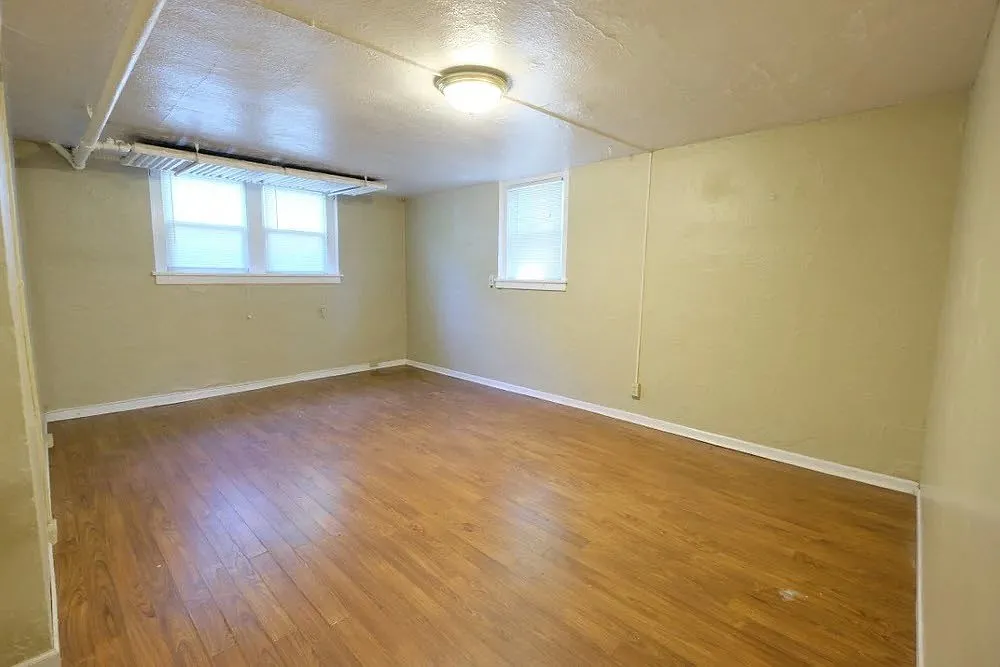 Emerson Apartments — Photo 3
