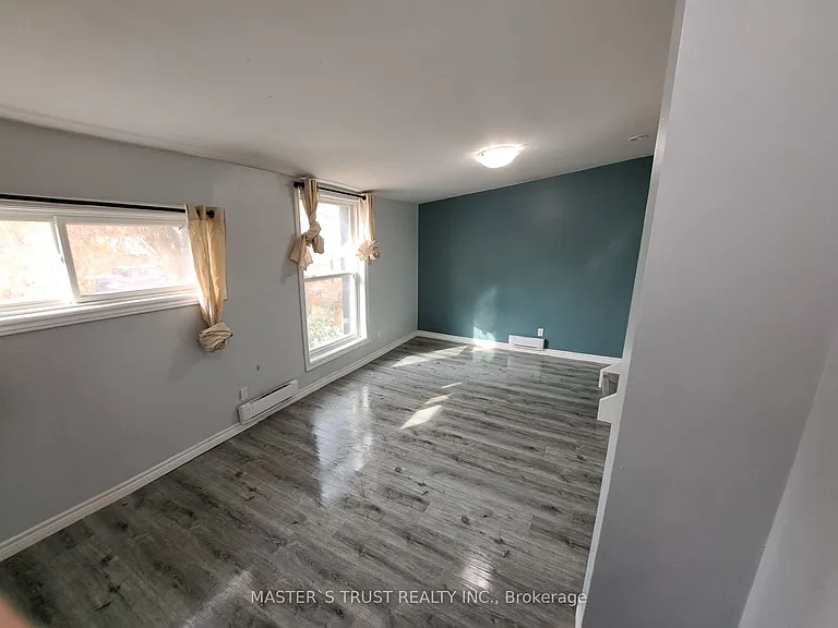 27 Front St N #201 — Photo 7