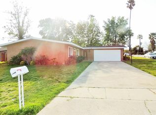 826 S Olive Ave, Rialto, CA 92376