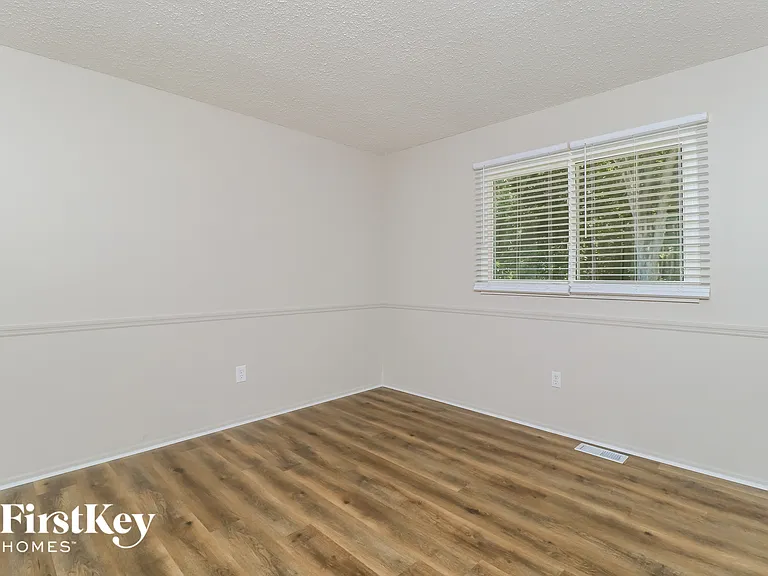 2705 Peachwood Trl — Photo 8