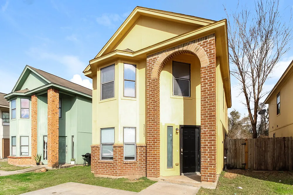 4 bed, 2.0 bath, 1590 sqft, $1,705 — Photo 4